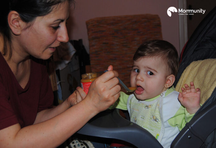 When Can Babies Start Eating Baby Food? Baby’s First Bite